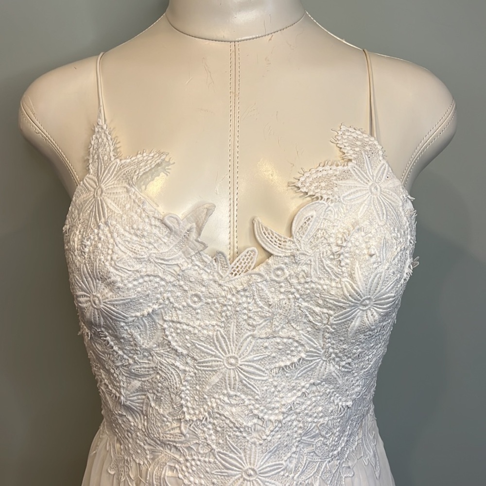 Heartloom Belle Sandra Bridal Gown size small - Picture 3 of 12